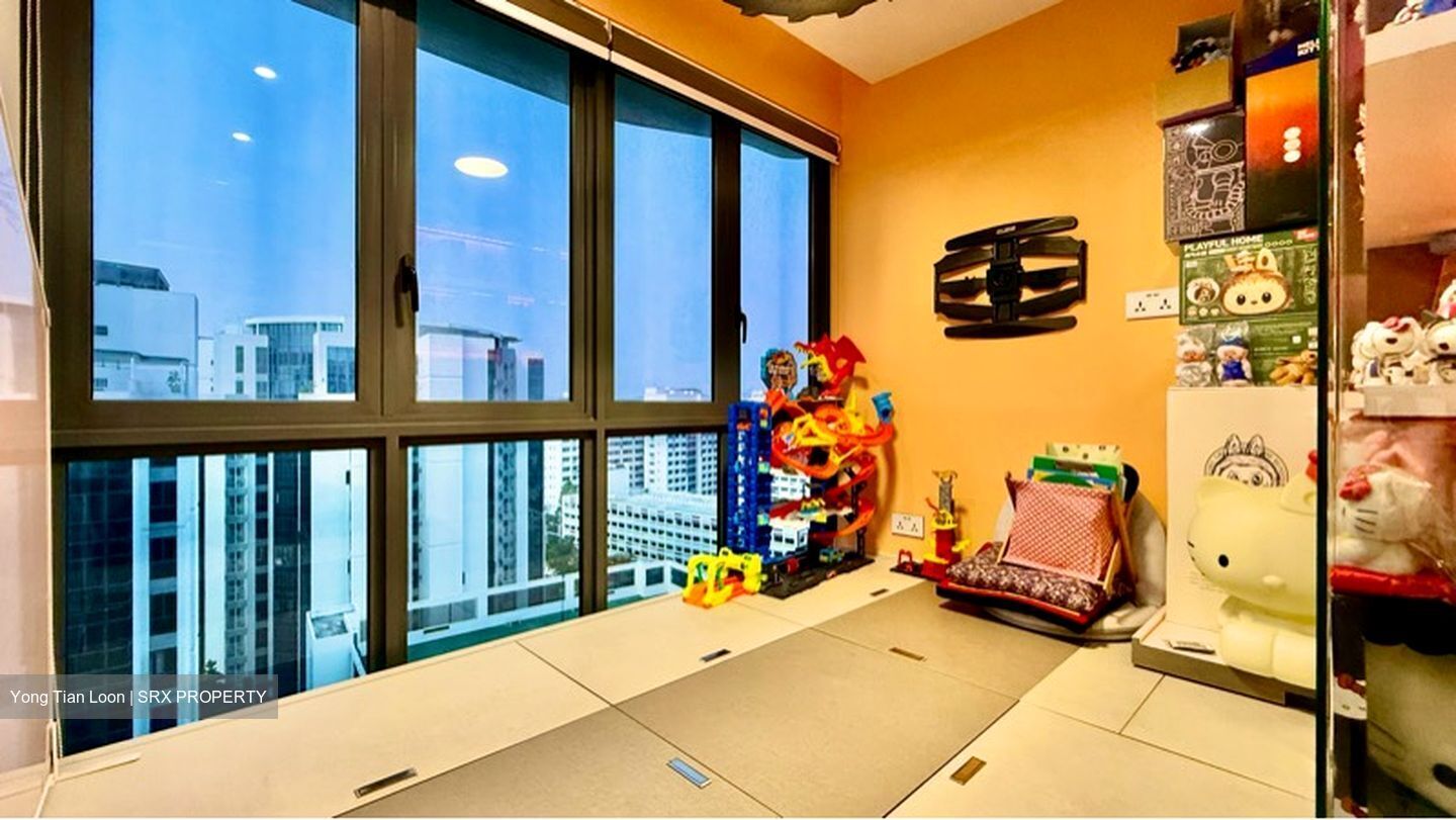 Hundred Palms Residences (D19), Condominium #631009211